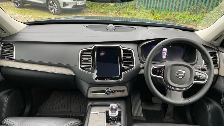 Volvo XC90 2.0 B6P Ultimate Dark 5dr AWD Geartronic Petrol Estate